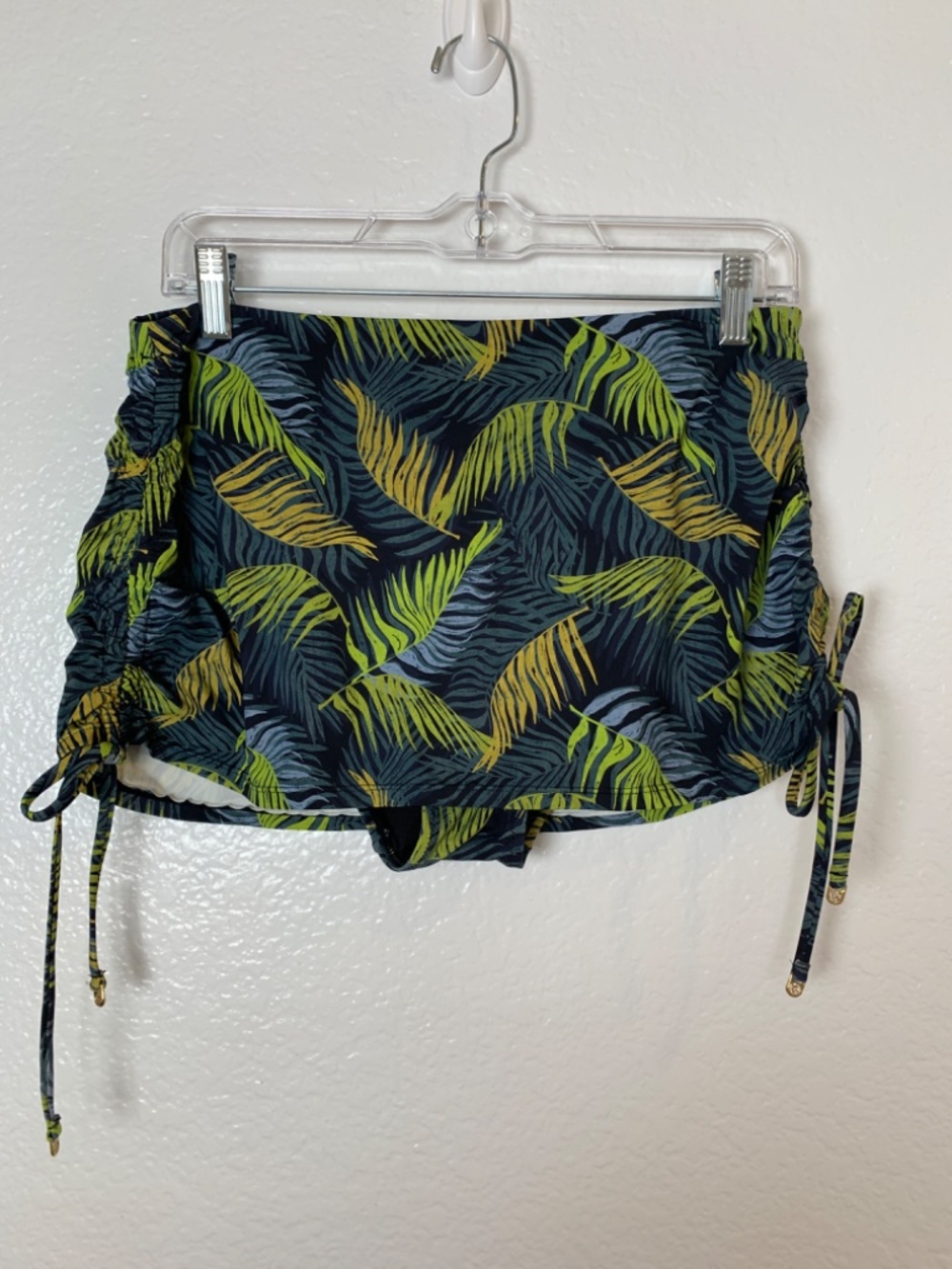 VICTORIA'S SECRET SWIM Palm Royale Bikini Twist Push Up Top 36DD Bottom Large - Picture 4 of 16